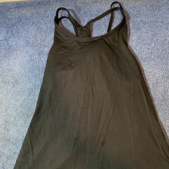 GAP Tops - Criss Cross Black Workout Top